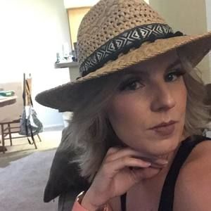 Meet your Posher, Danelle